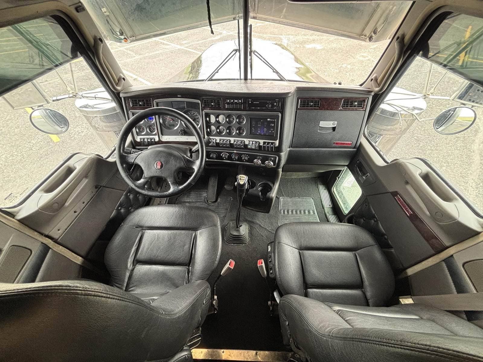 2019 Kenworth W9 Series image 7