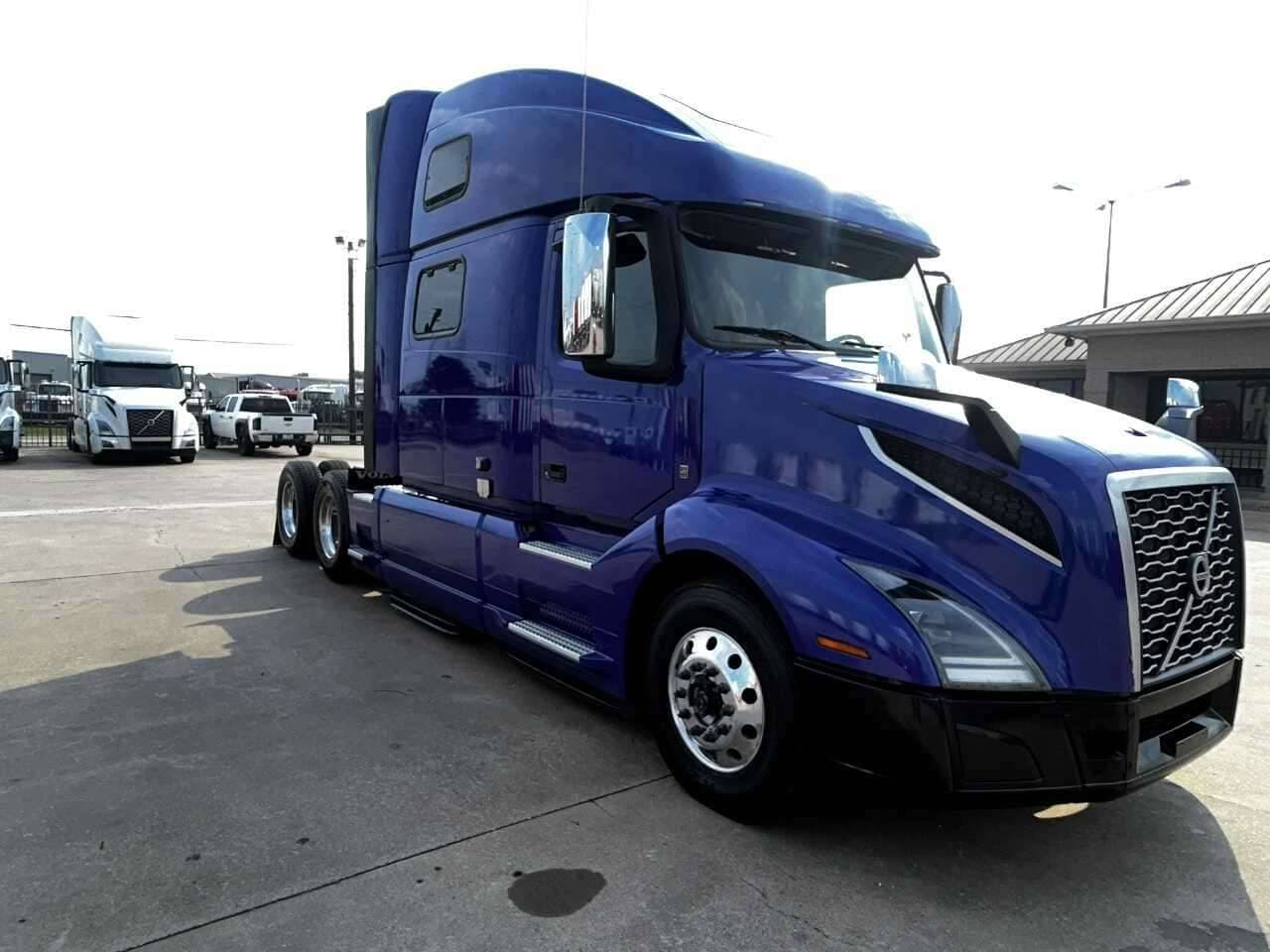 2022 Volvo VNL image 3