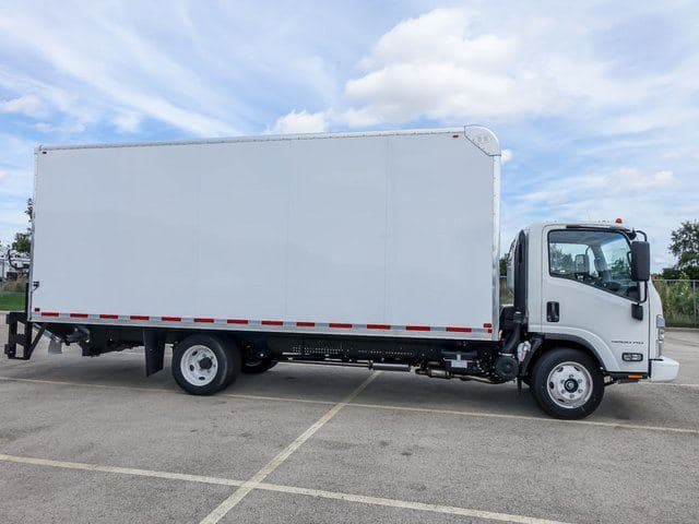 2025 Chevrolet 4500 HG LCF Gas Work Truck 176" Wheelbase Cab Chassis image 2