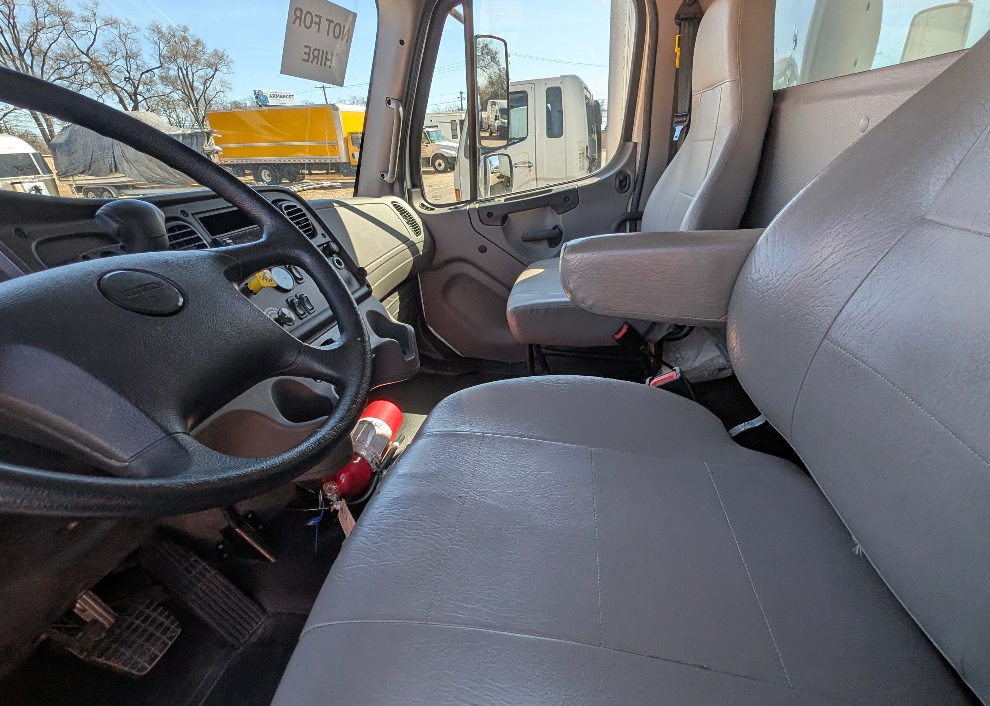 2020 Freightliner M2 image 7