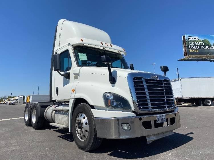 2018 Freightliner Cascadia image 10
