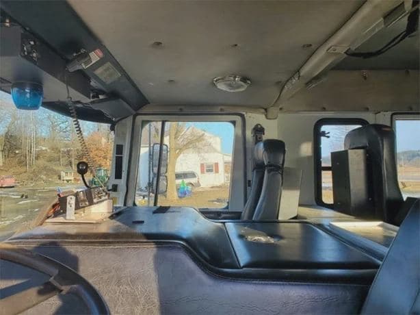 1994 HME 1871 SFO image 13