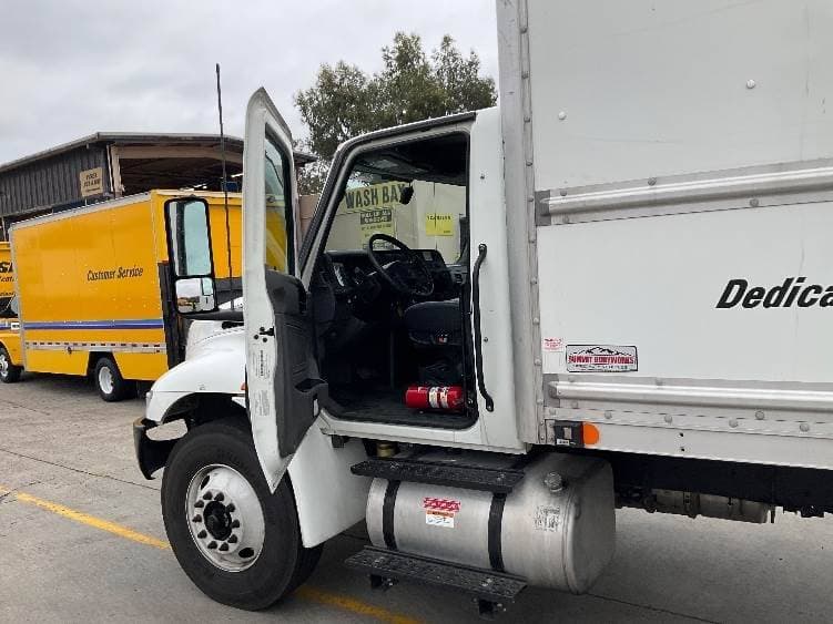 2022 International MV607 Box Truck - 220HP, 6 Speed Automatic, Roll up Door image 16