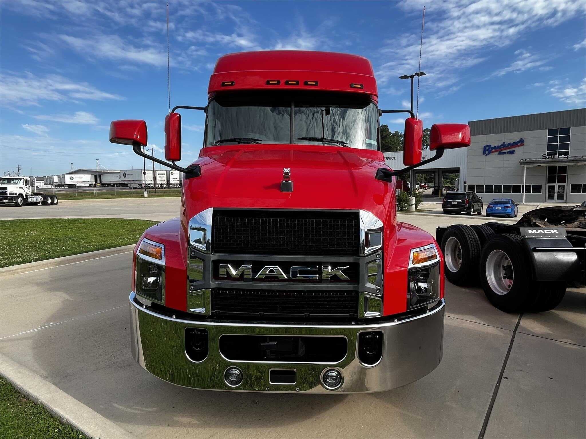 New 2025 MACK ANTHEM 64T Conventional - Sleeper Truck image 8