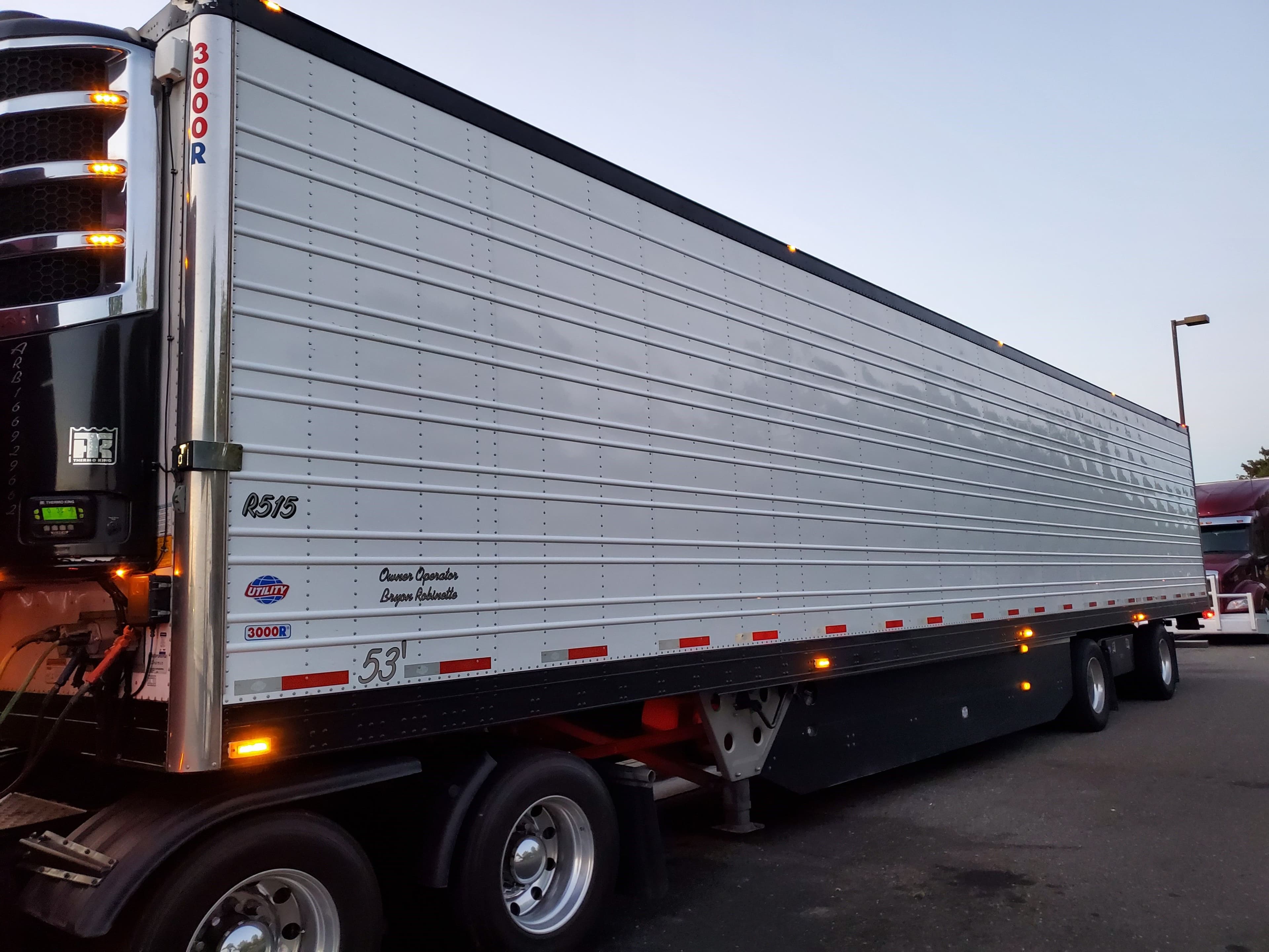 2017 Utility 3000R image 1