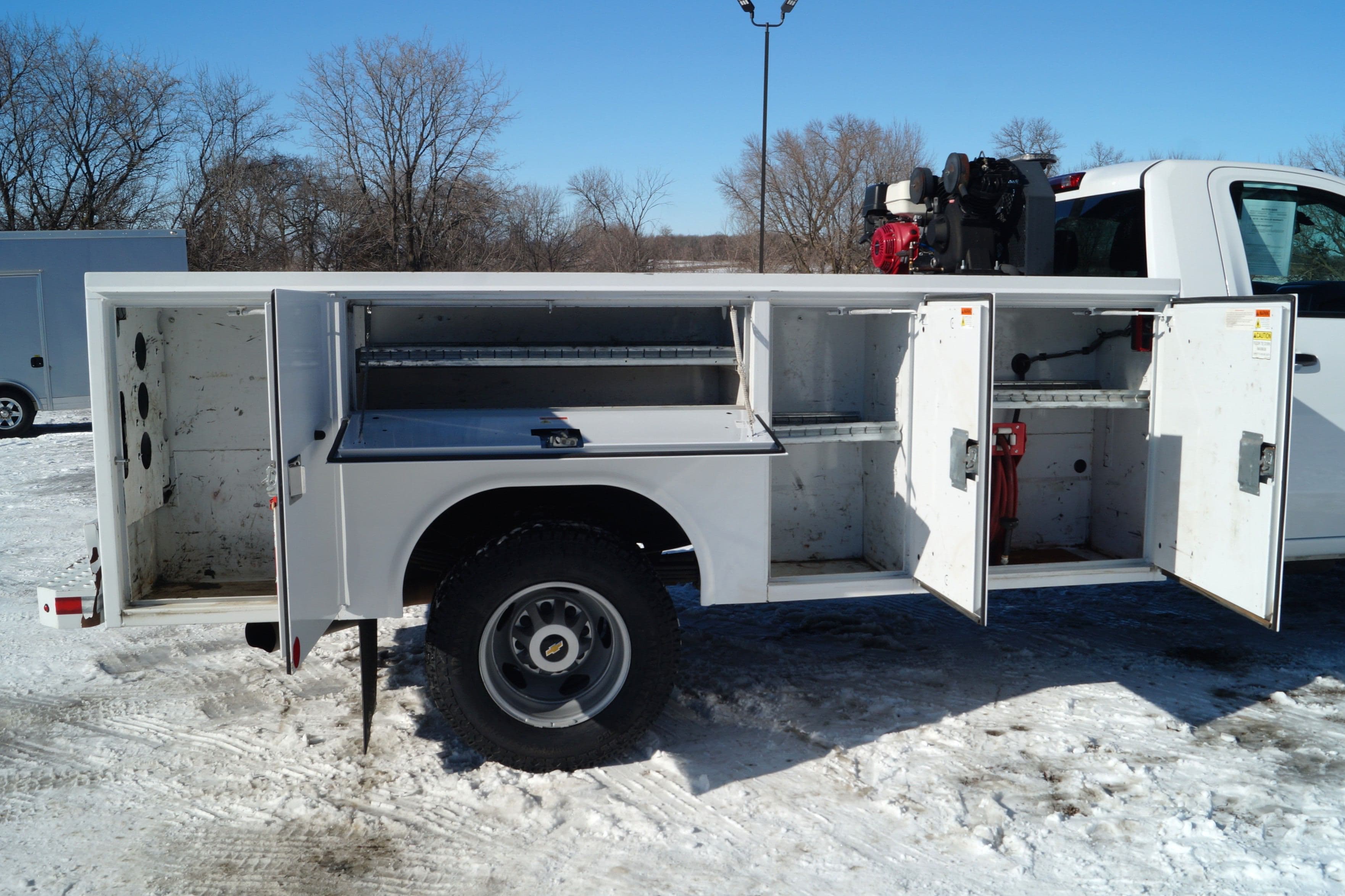 2022 Chevrolet Silverado 3500 HD - Service Utility Truck - 4WD 6.6L V8 Duramax image 28