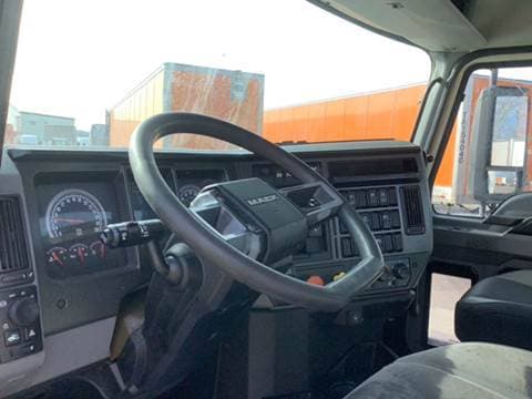 2019 Mack Anthem Day Cab Truck - Mack MP7, Automatic image 7