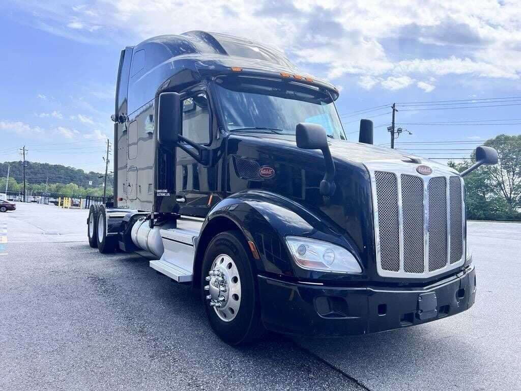2019 Peterbilt 579 image 1