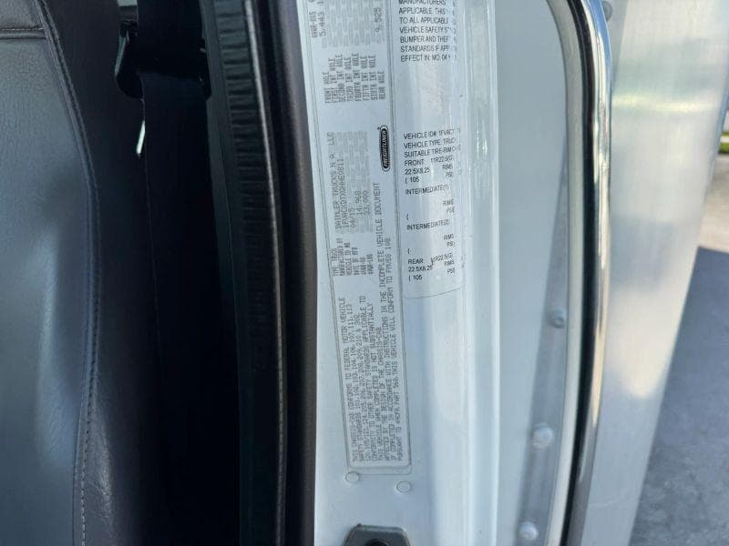 2016 Freightliner Cascadia 125 image 25