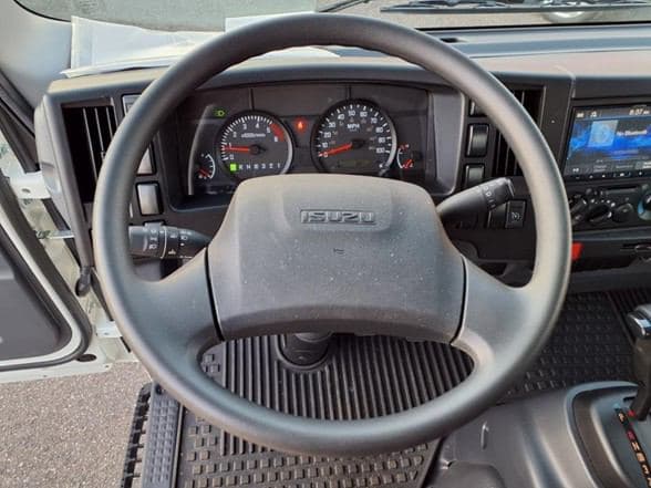 2025 Isuzu NRR image 19