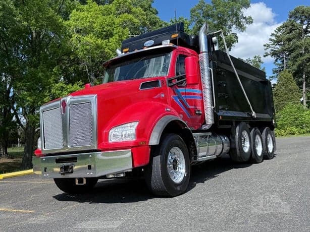 2021 Kenworth T880 image 2