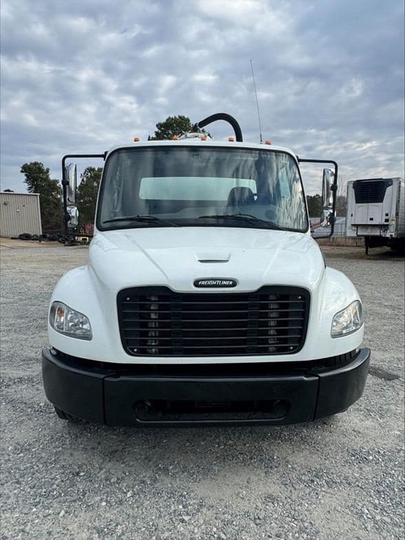 2016 FREIGHTLINER BUSINESS CLASS M2 106 TNHC50966MAC Web image 1