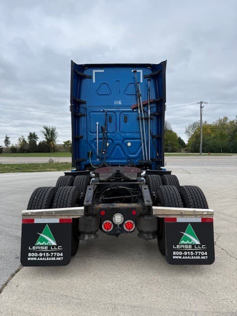 2022 Freightliner Cascadia image 6