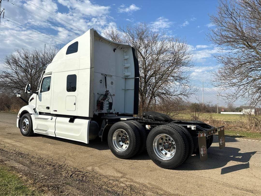 2024 Peterbilt 579 image 4