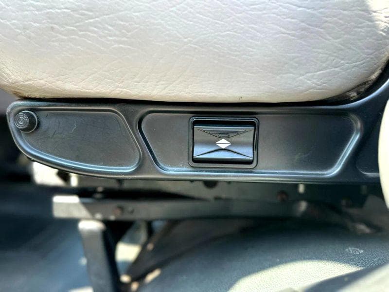 2017 Freightliner M2 106 image 20