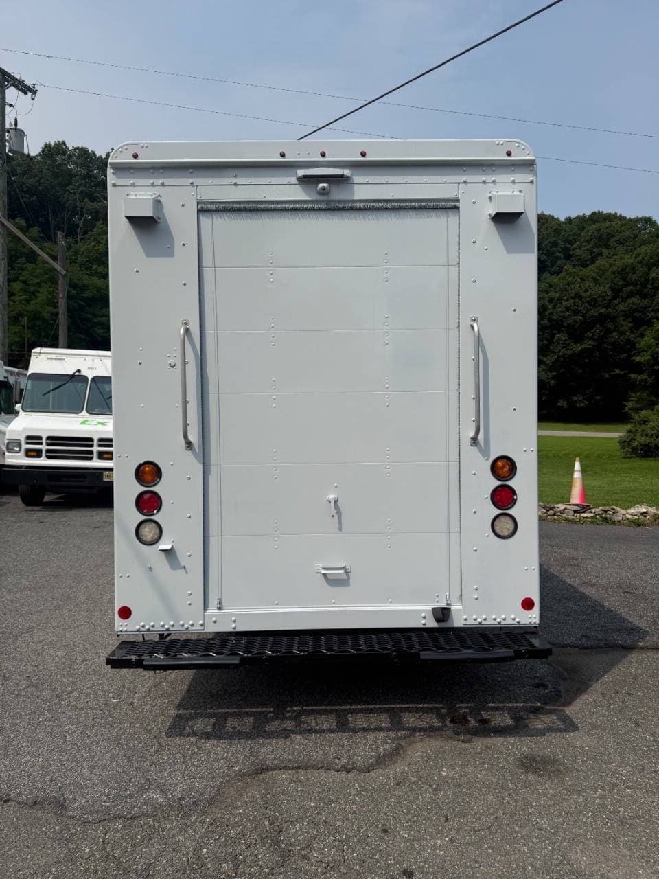 2020 Freightliner MT45 image 4