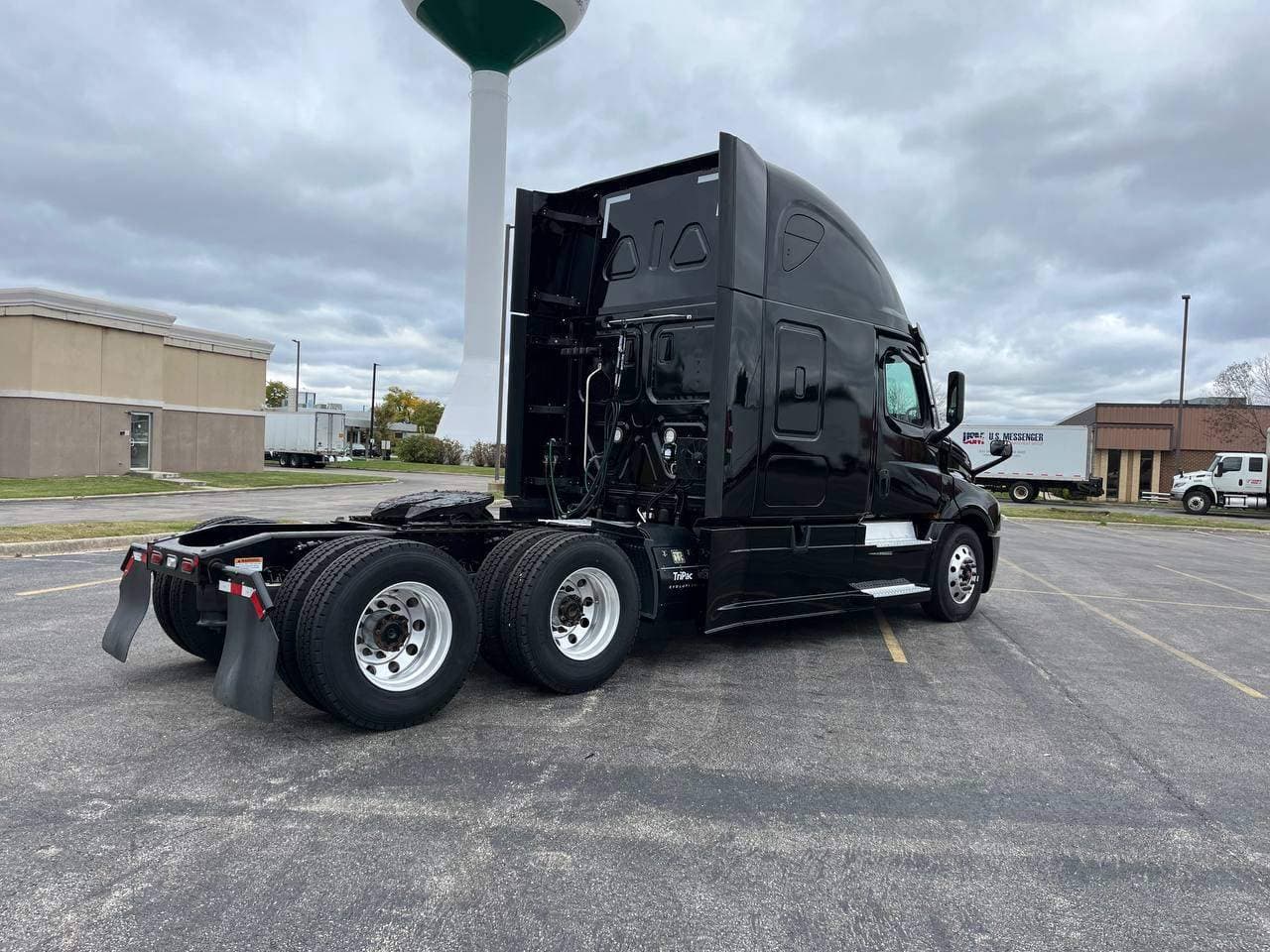 2022 Freightliner Cascadia image 4