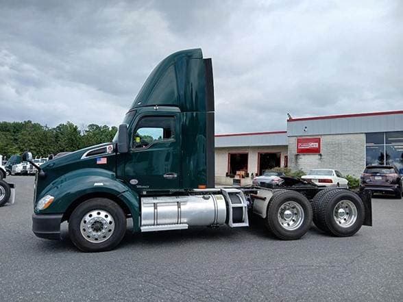 2019 Kenworth T680 image 2