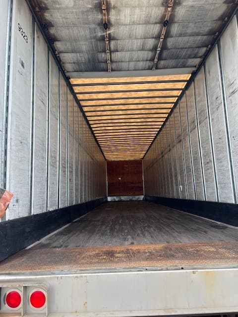 2014 Utility 4000D-X image 7