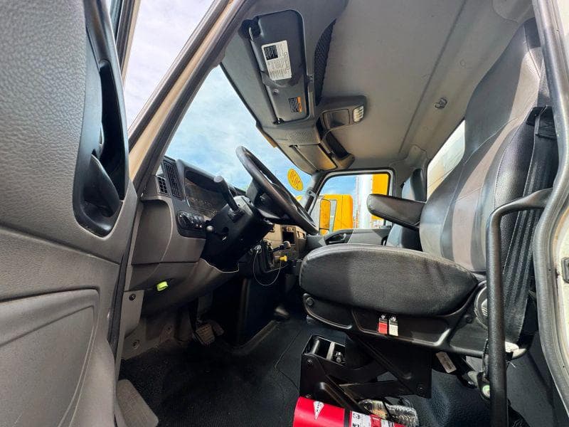 2020 International MV607 image 18