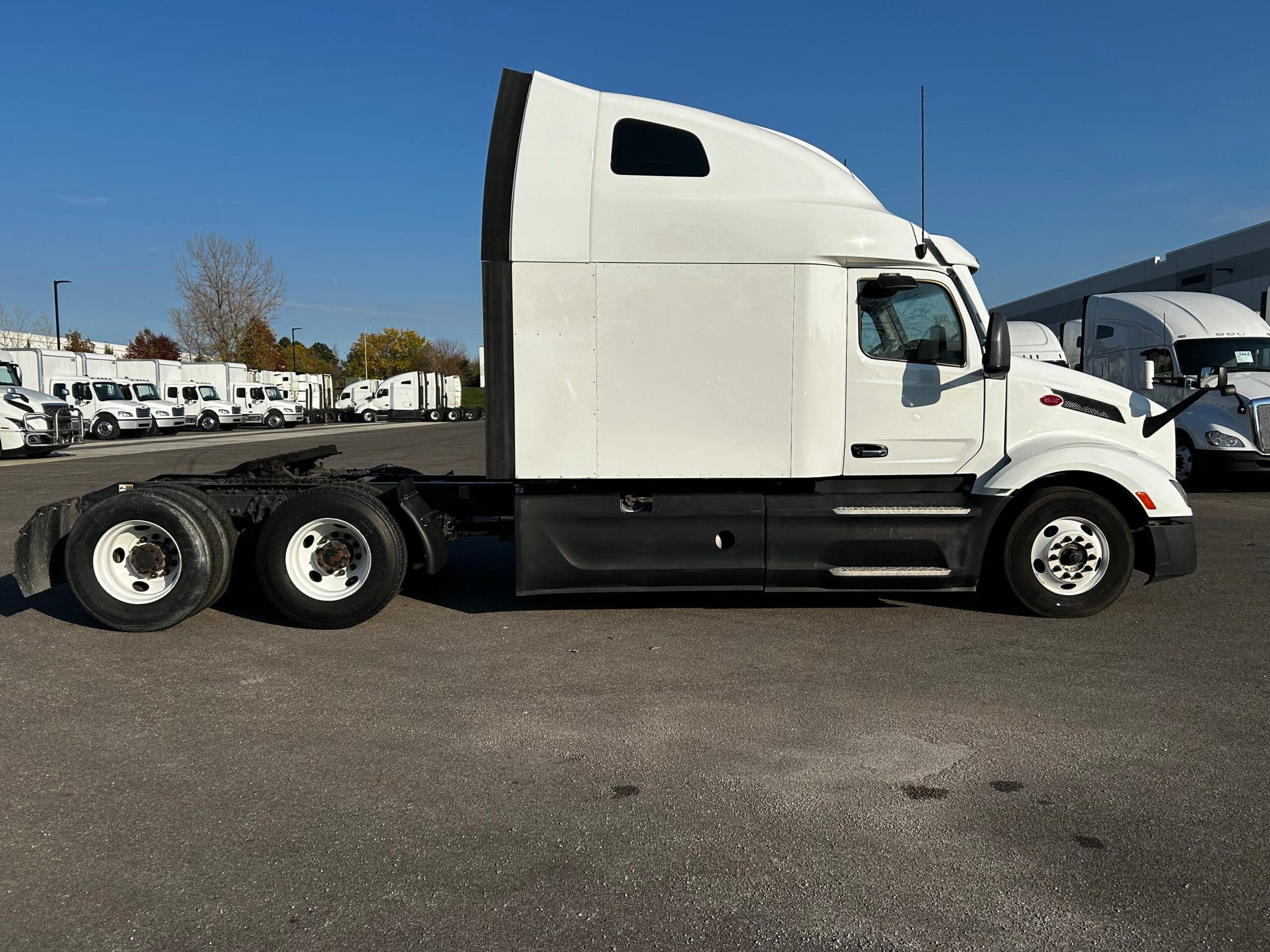 2023 Peterbilt 579 image 5