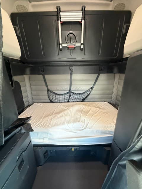 2023 Freightliner Cascadia 126 image 6