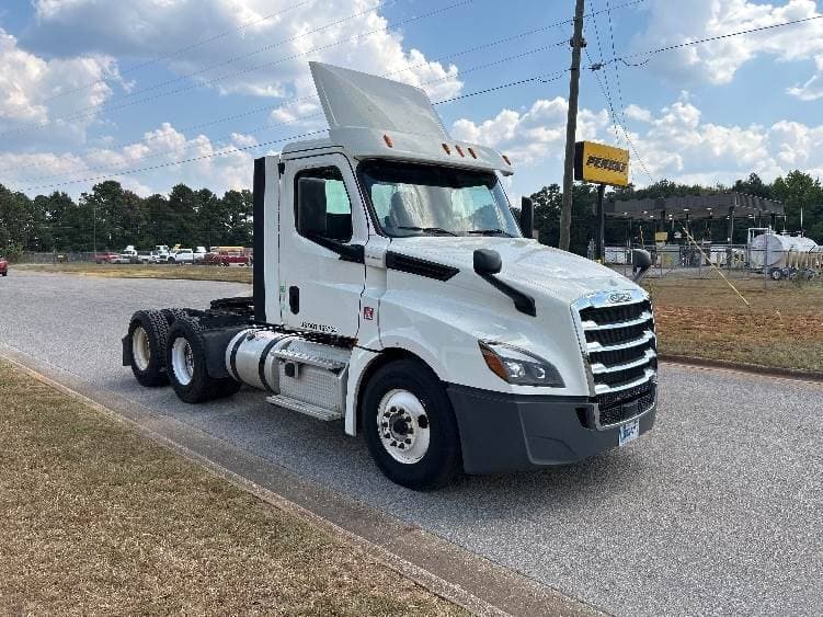 2018 Freightliner Cascadia image 10