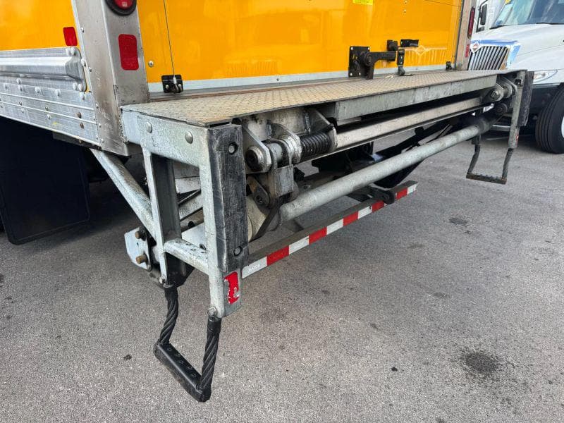 2019 International 4300 image 11