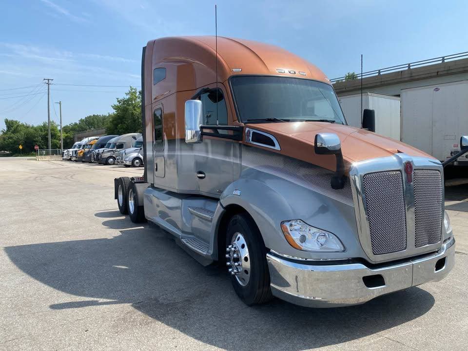2022 Kenworth T680 image 5