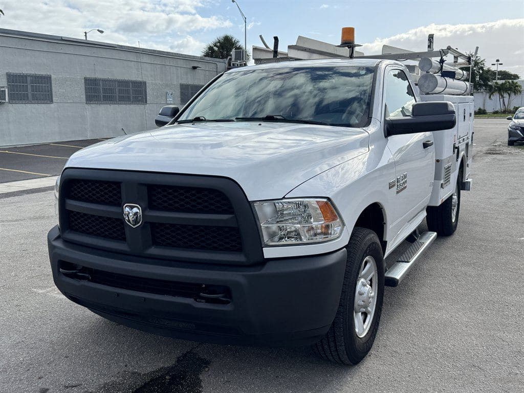 2016 Ram 3500 Tradesman image 3