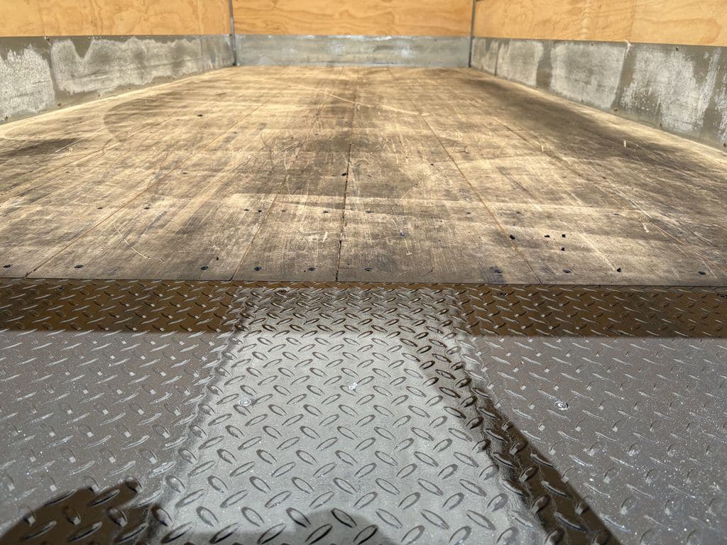 Used 2025 KENWORTH T380 image 16
