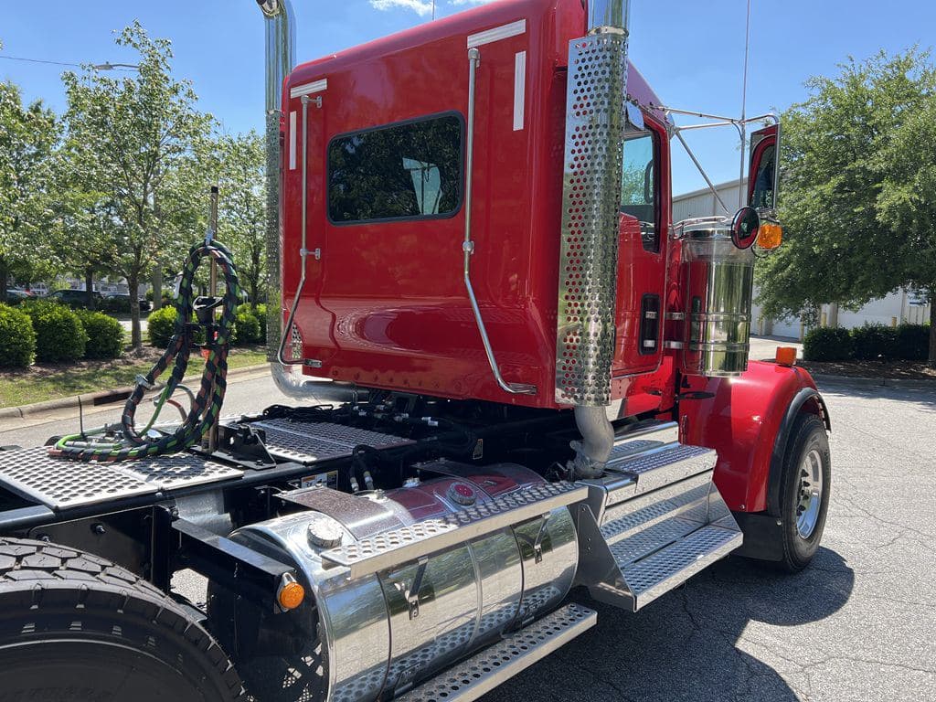 New 2026 KENWORTH W900L image 16