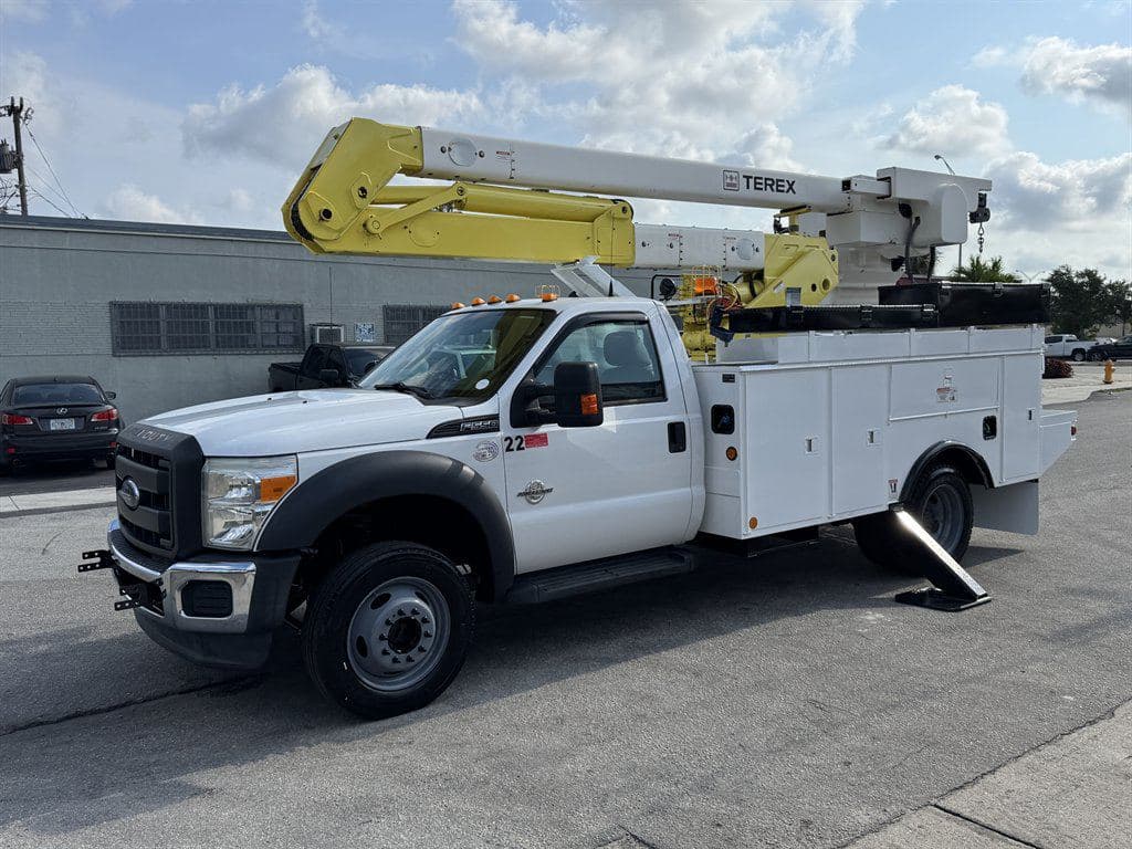 2016 Ford F550 image 67
