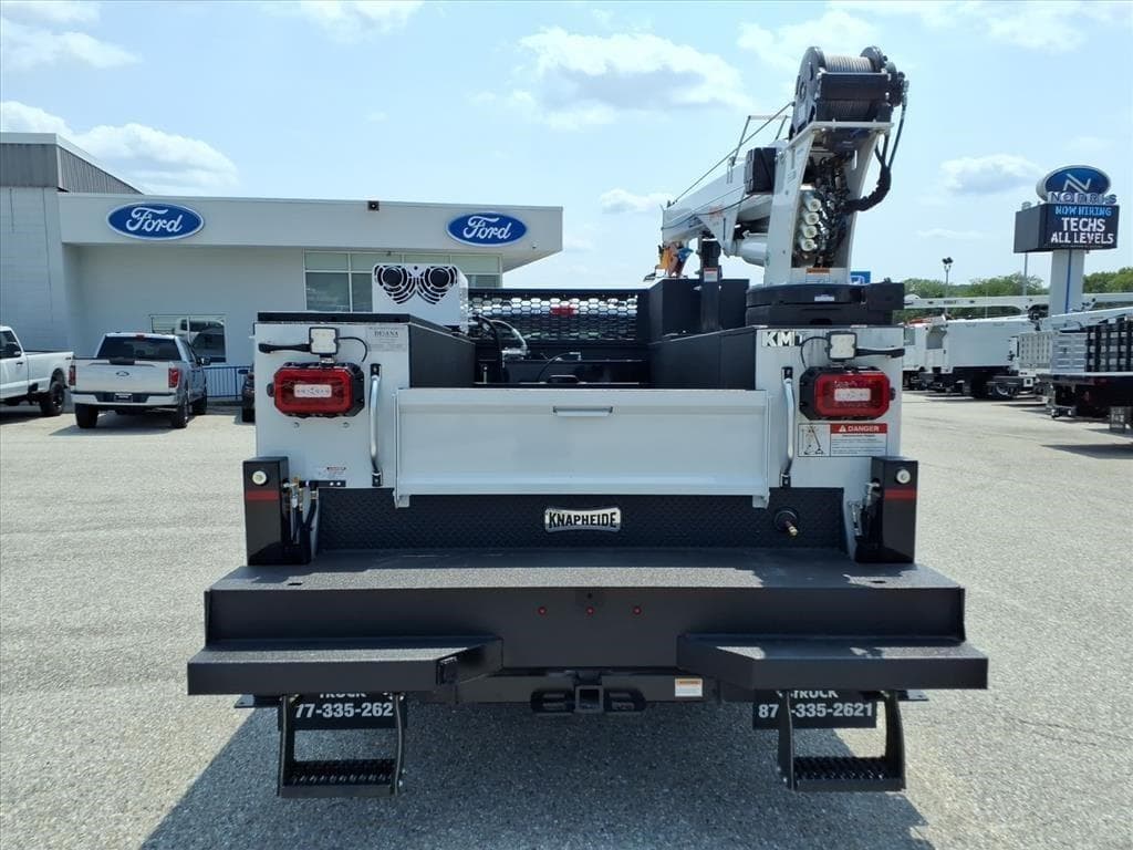 2026 Ford F550 XLT image 6