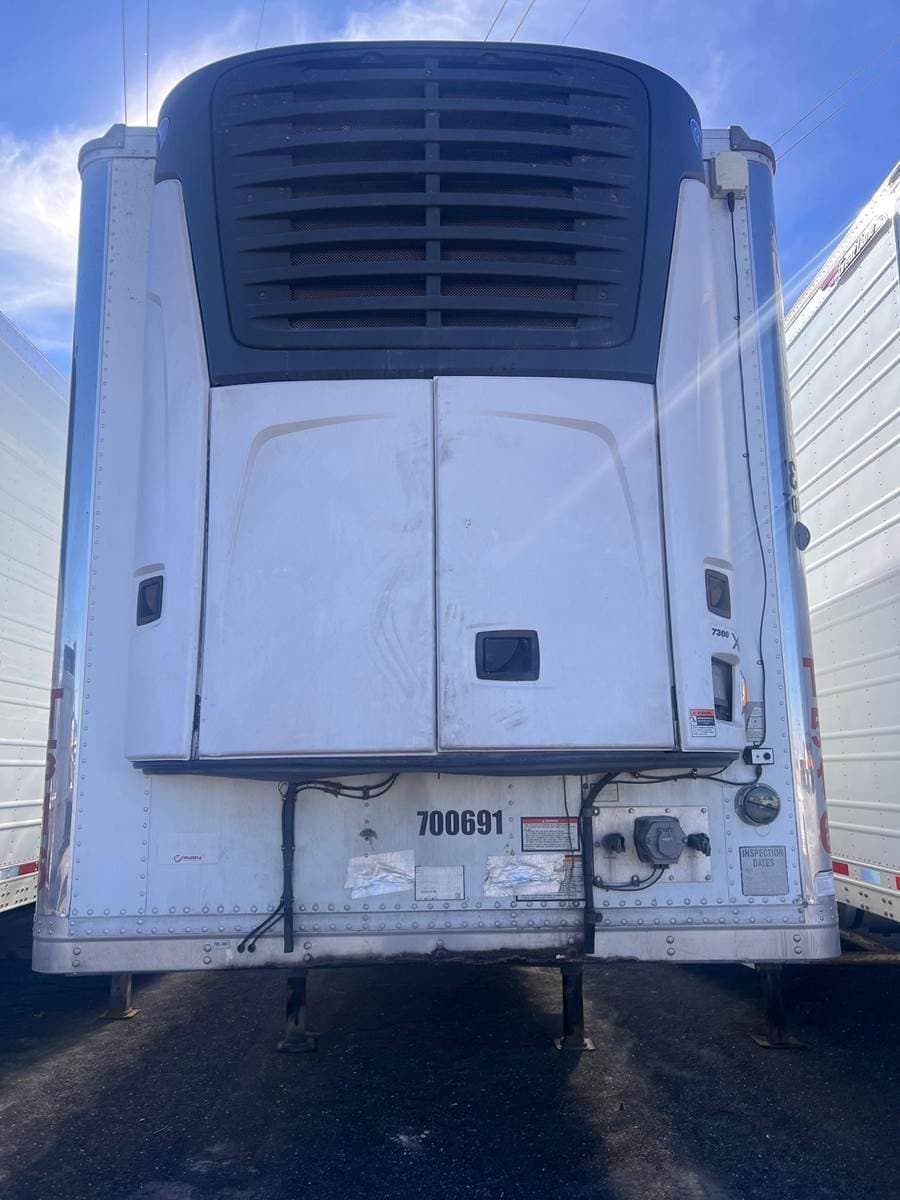 2016 Great Dane 53 ft Reefer Trailer - Sliding Axle, Swing Door, Carrier image 2