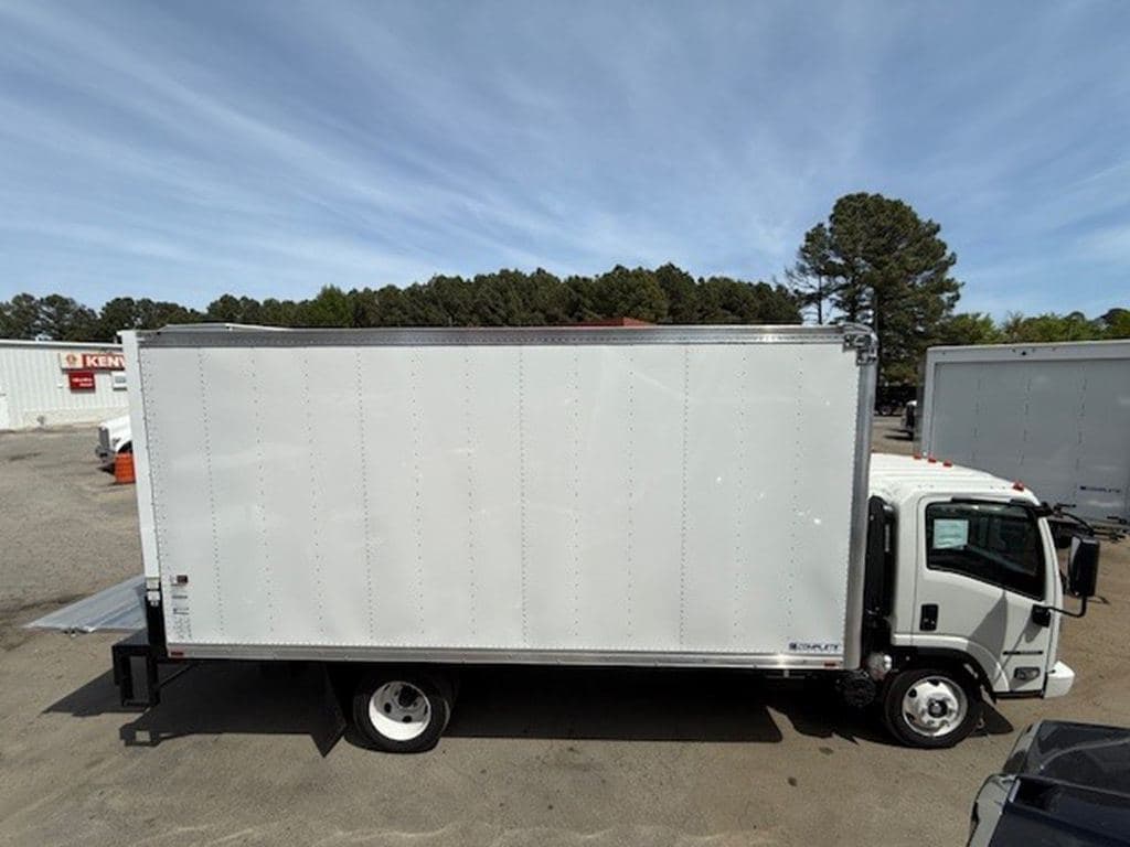 New 2025 ISUZU NRR image 1