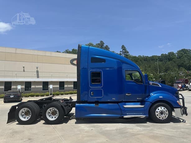 2021 Kenworth T680 image 8