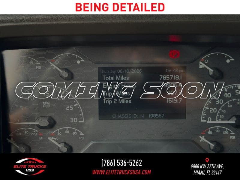 2019 Volvo VNL image 5