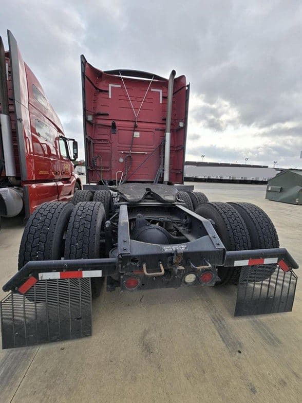 2023 Volvo VNL64T760 image 5