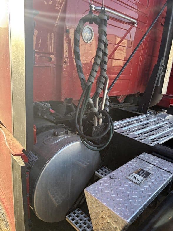 2023 Volvo VNL64T760 image 7