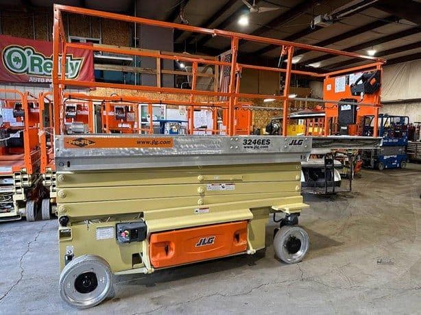 2015 JLG 3246ES image 6