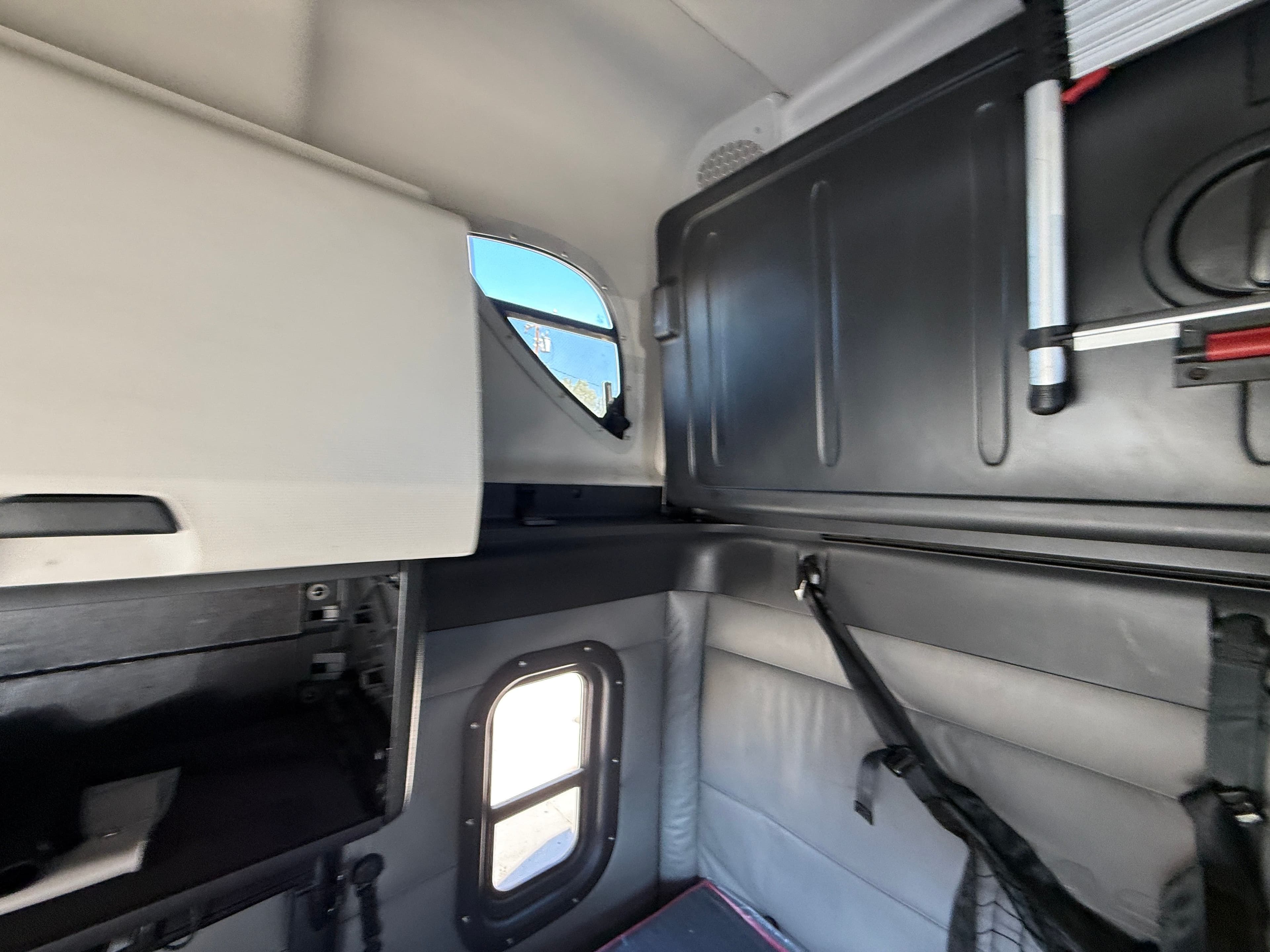 2022 Freightliner Cascadia 126 image 31