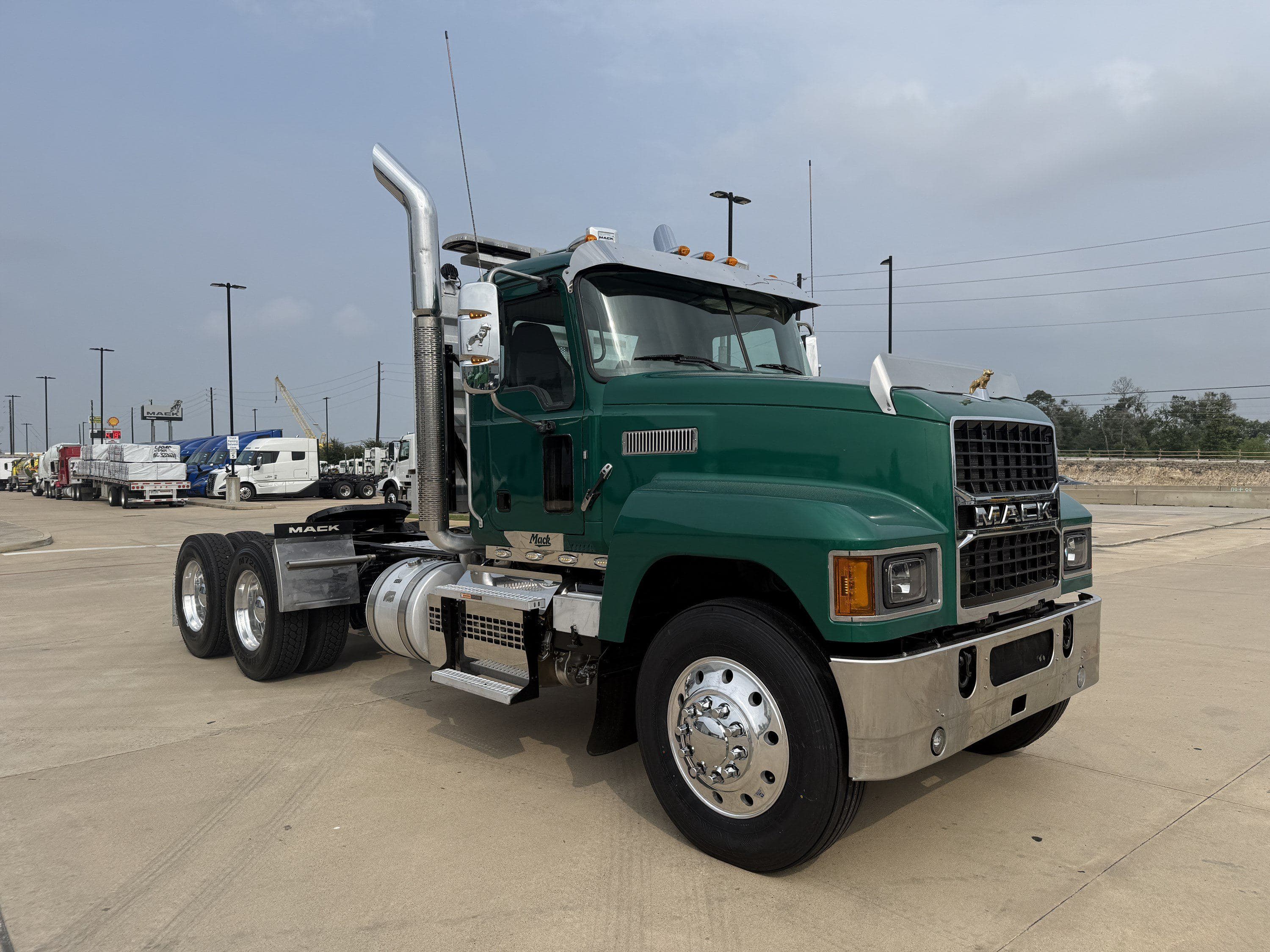 2025 Mack PINNACLE 64T image 5