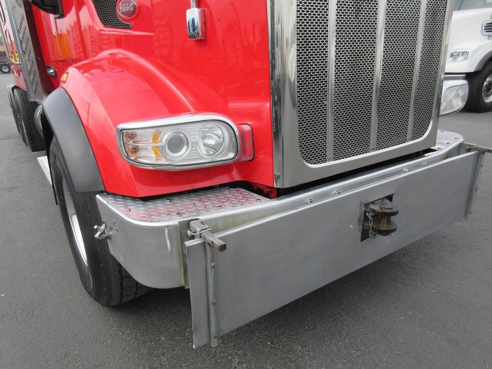 2020 Peterbilt 567 image 12