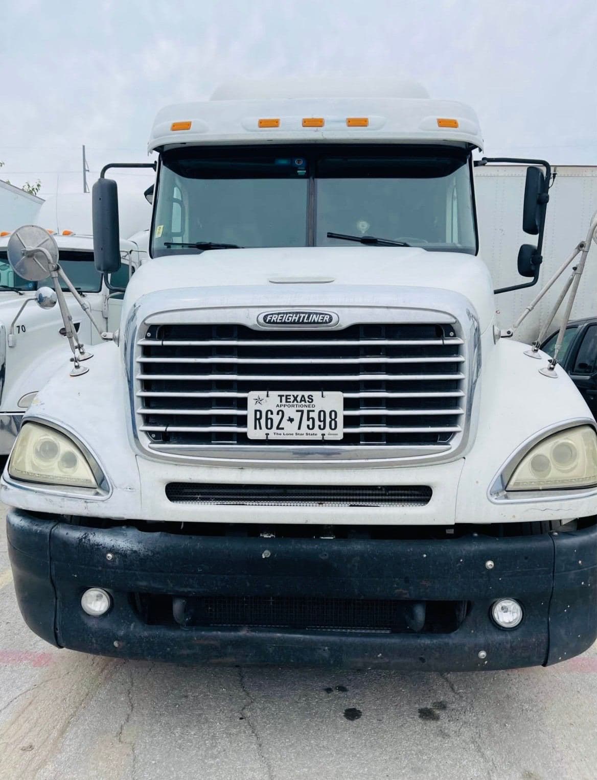 2007 Freightliner Cascadia 126 image 1