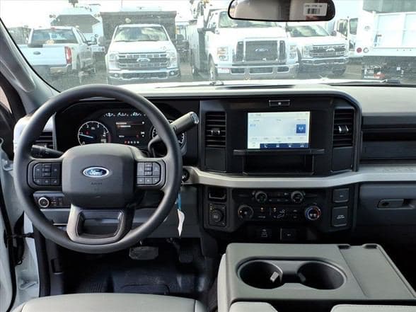 2026 Ford F450 image 13