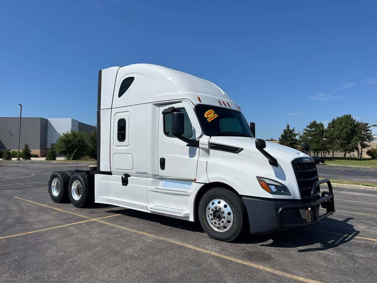 2023 Freightliner #1179 image 3