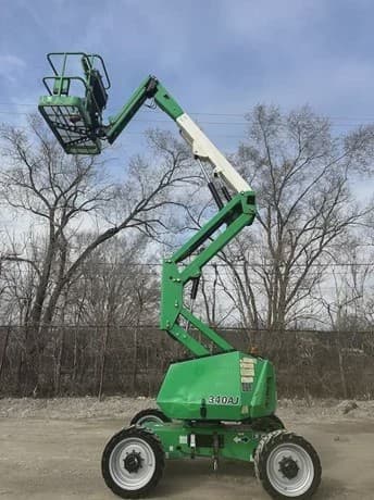 2017 JLG 340AJ image 10