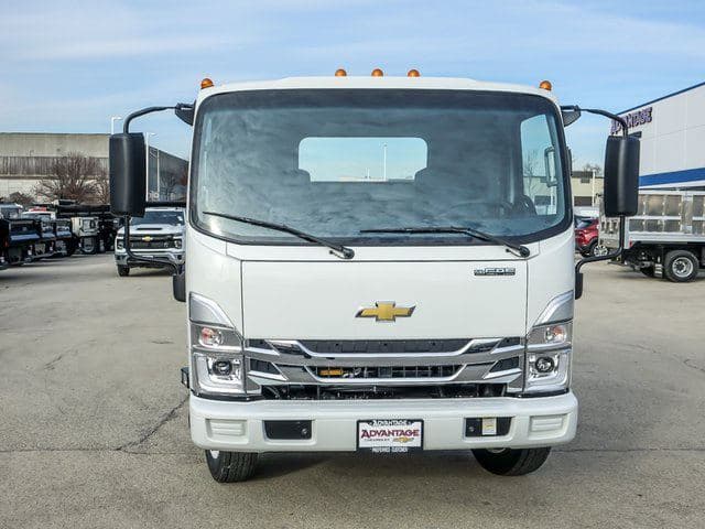 2025 Chevrolet 5500 XG LCF Gas Base image 8