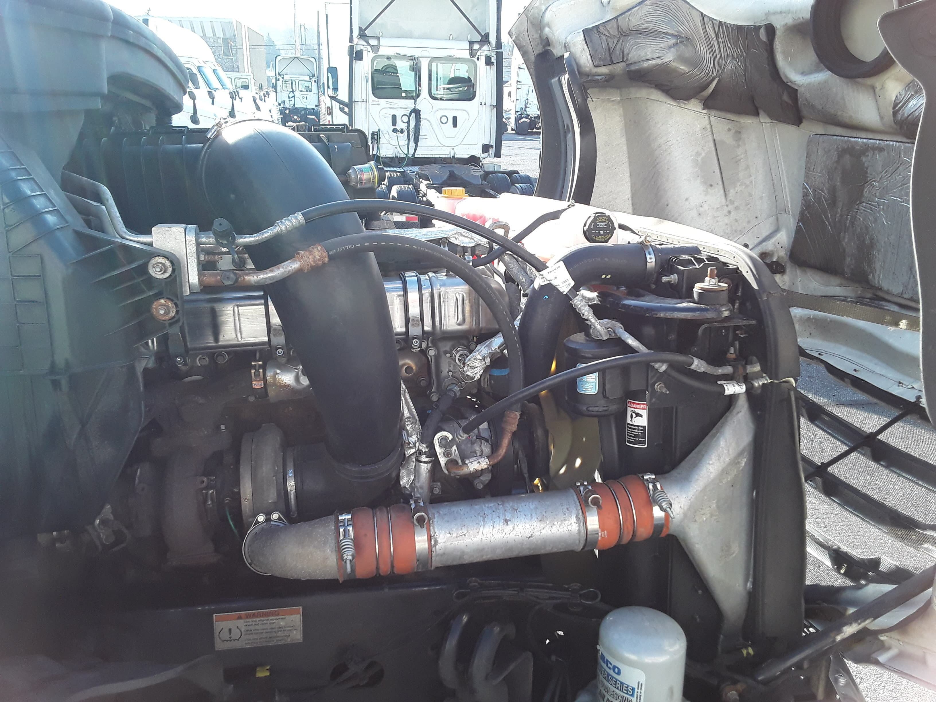 Used 2020 FREIGHTLINER Conventional - Day Cab - CASCADIA 126  image 10